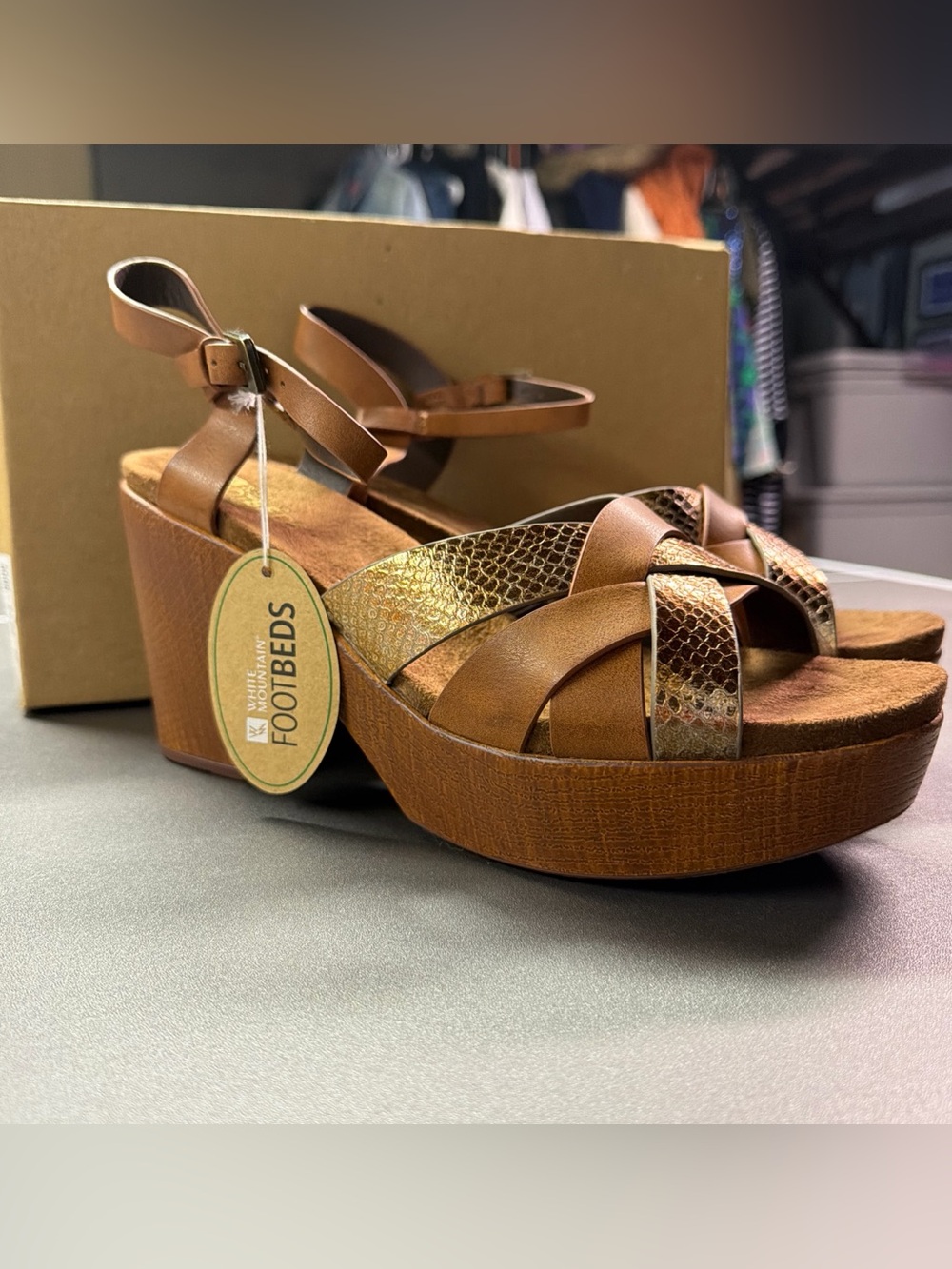 WHITE MOUNTAIN FOOTBEDS Womens Brown 1-1/2" Platform Achiever Heeled Sandal 11 M